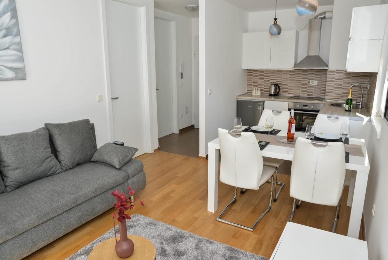 Apartment Leon Sa Privatnim Parkingom Zadar Luaran gambar